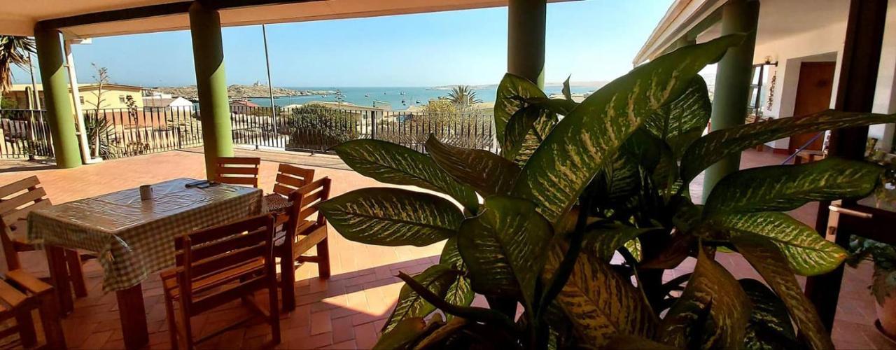 Zur Waterkant Guesthouse Lüderitz 外观 照片