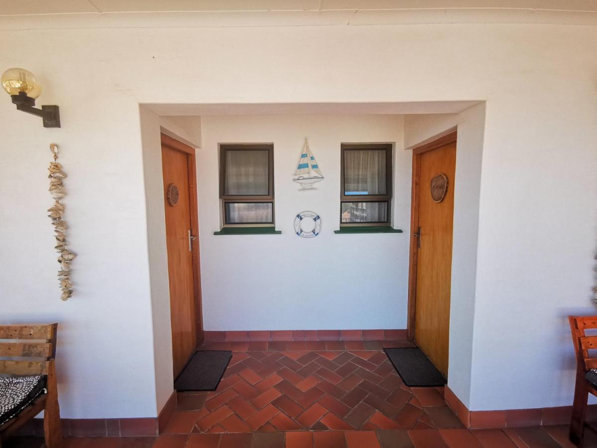 Zur Waterkant Guesthouse Lüderitz 外观 照片
