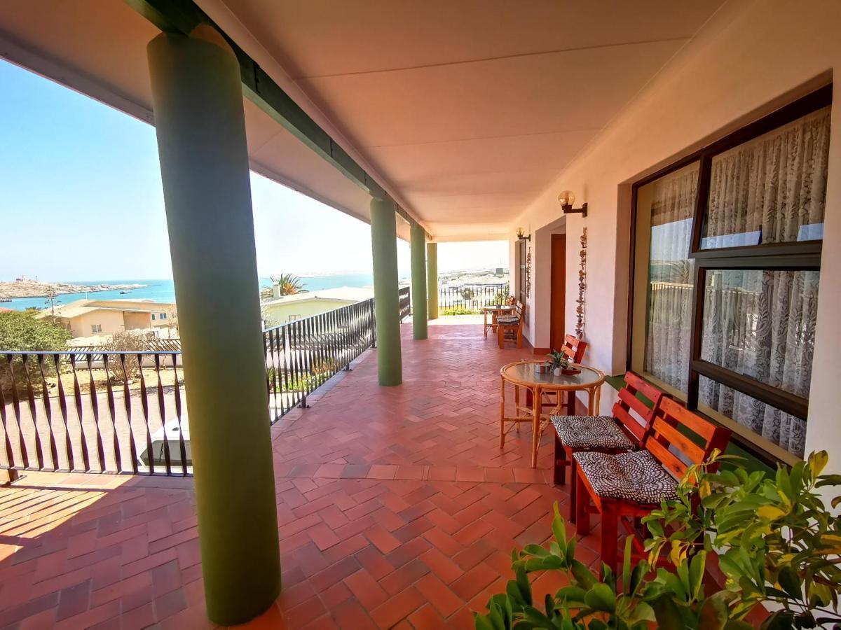 Zur Waterkant Guesthouse Lüderitz 外观 照片